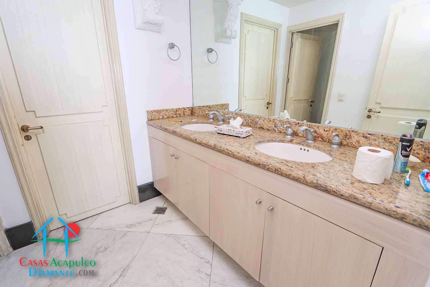 Maralago E 1201 - Recámara principal después de Otis 6